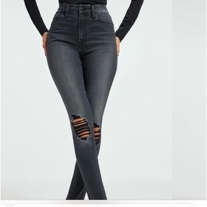 Good American Jeans Faded Black Distressed Knee Size 26 NWOT